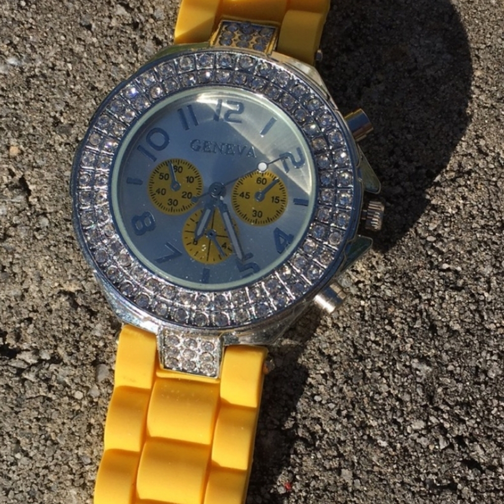 Watch - Picture 2 of 2